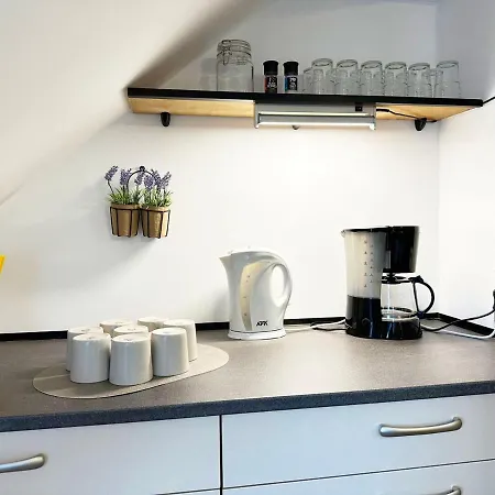 Nice, Fully Equipped Lägenhet