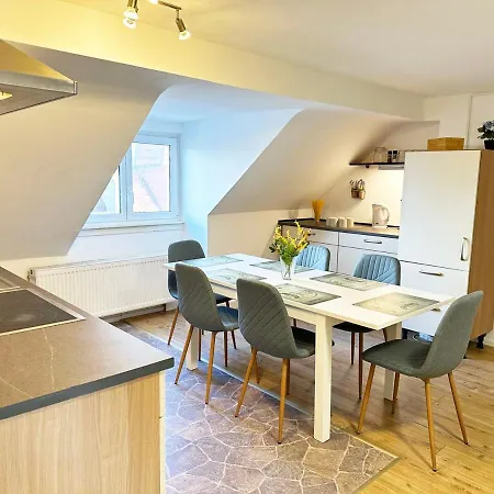 Nice, Fully Equipped Lägenhet